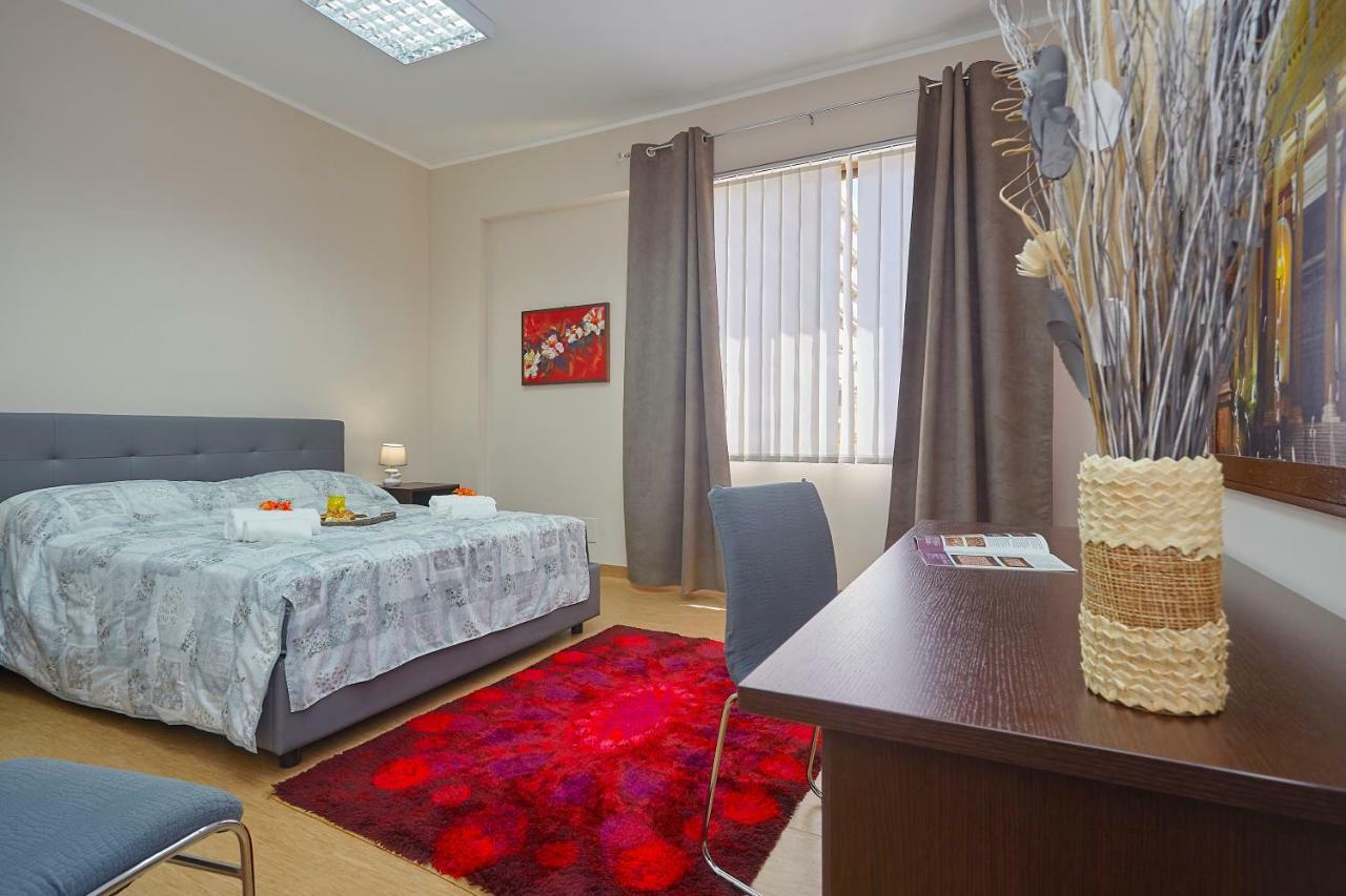 パレルモ Sturzo 44 Bed & Breakfast エクステリア 写真