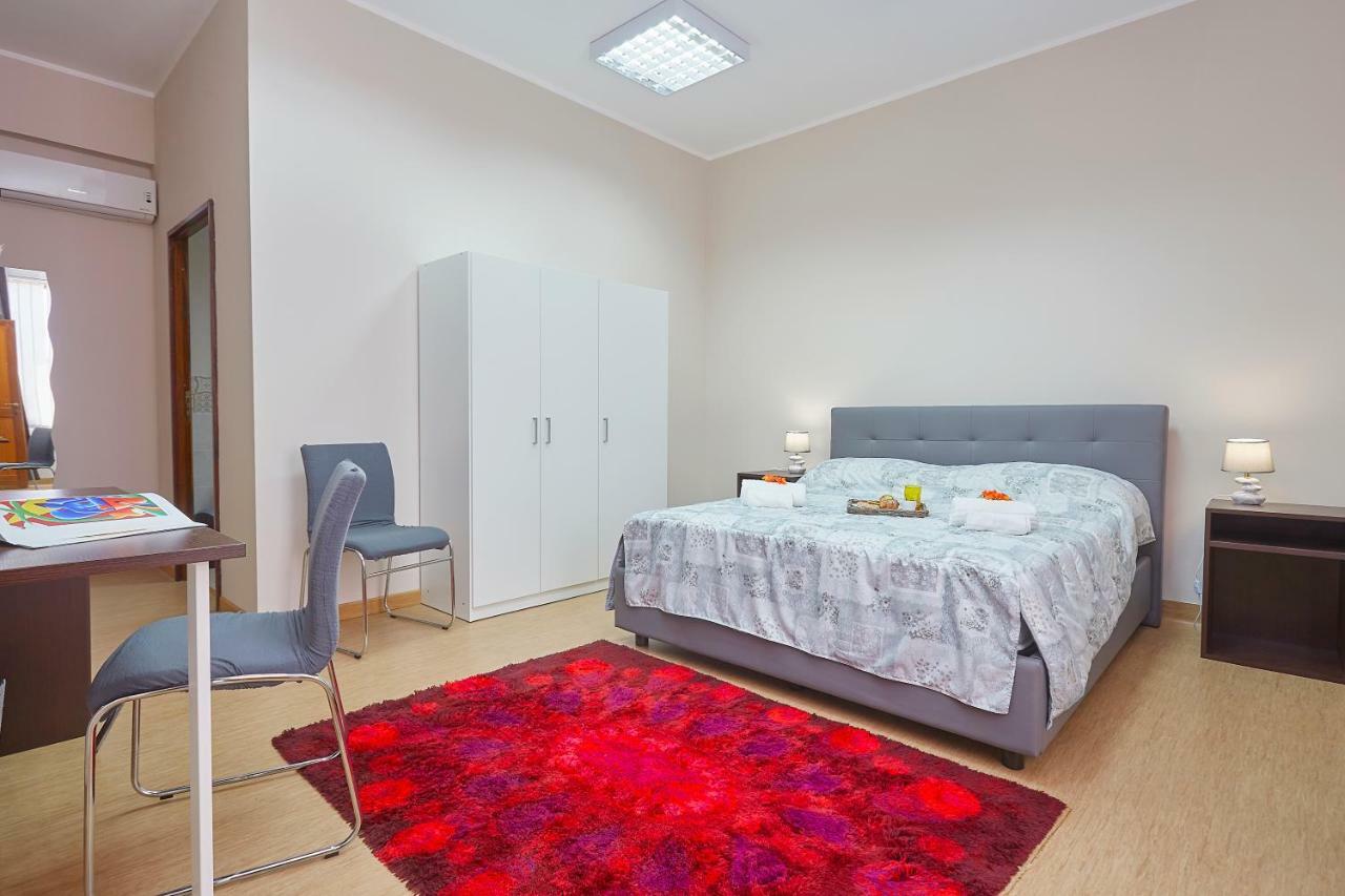 パレルモ Sturzo 44 Bed & Breakfast エクステリア 写真