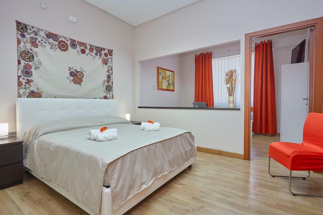 パレルモ Sturzo 44 Bed & Breakfast エクステリア 写真