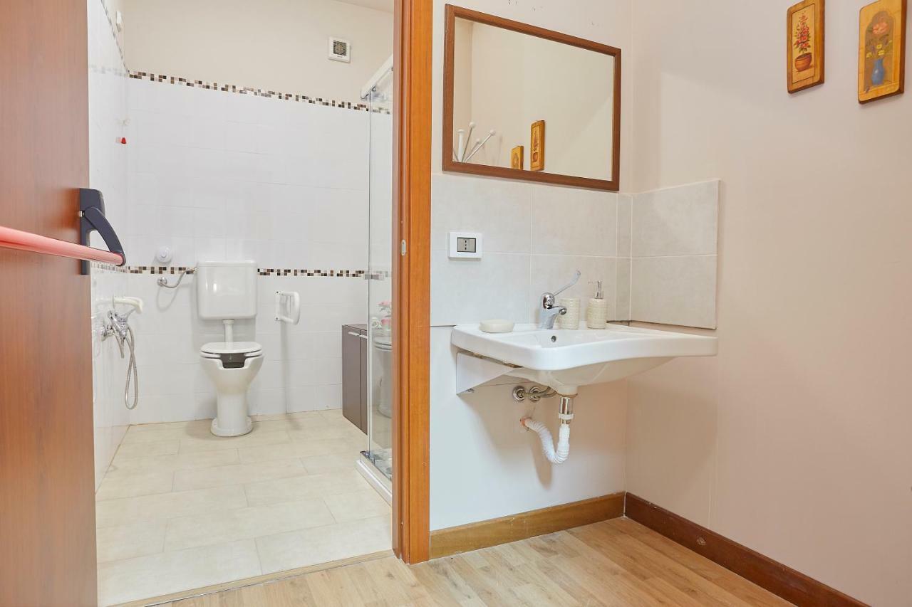 パレルモ Sturzo 44 Bed & Breakfast エクステリア 写真